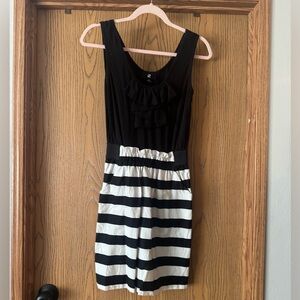 Iz Byer Elegant Black Top